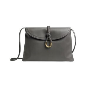 Crossbody-Tasche aus glattem Kalbsleder in Lapilli 23 cm