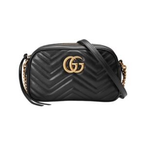 Die Schultertasche aus schwarzem Matelassé-Leder 24 cm