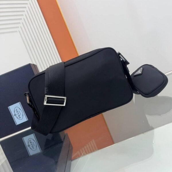Re-Nylon Schwarz 23 cm - Image 4
