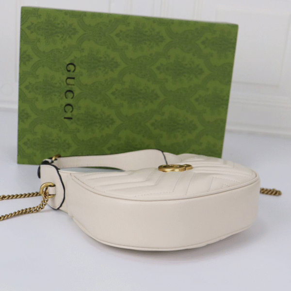 GG Marmont Half-Moon Creme 21 cm - Image 2