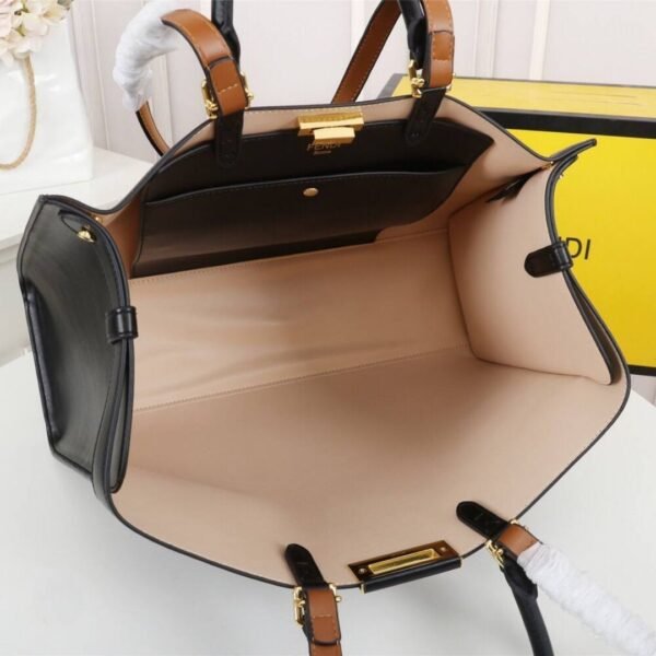 Peekaboo X-Tote Schwarz 41 cm - Image 3