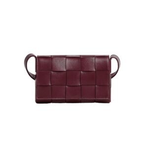 Kleine Intreccio-Leder Tasche in Barolo 12 cm