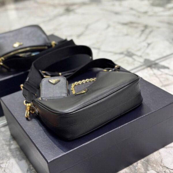 Re-Edition 2005 Saffiano Schwarz 22 cm - Image 3