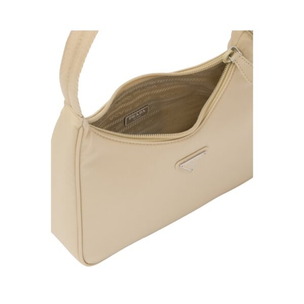 Re-Nylon Mini in Wüstenbeige 17 cm - Image 4