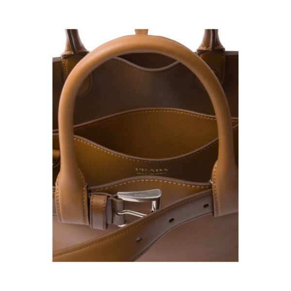 Buckle kleine Lederhandtasche Karamell 23cm - Image 4