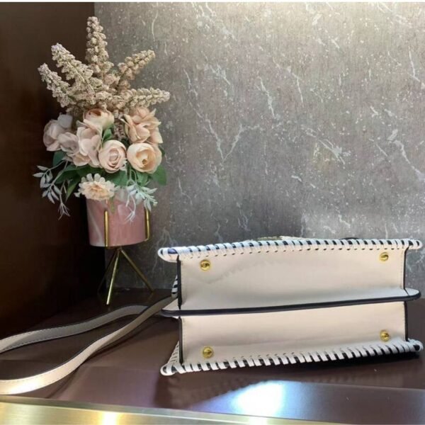 Peekaboo ISeeU Beige 27 cm - Image 4