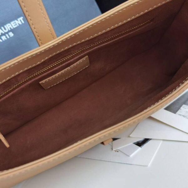 Le 5 a 7 Hobo Bag Beige 24,5 cm - Image 4