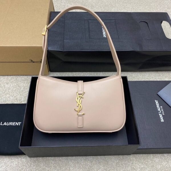 Le 5 a 7 Hobo Bag Creme 24,5 cm - Image 2