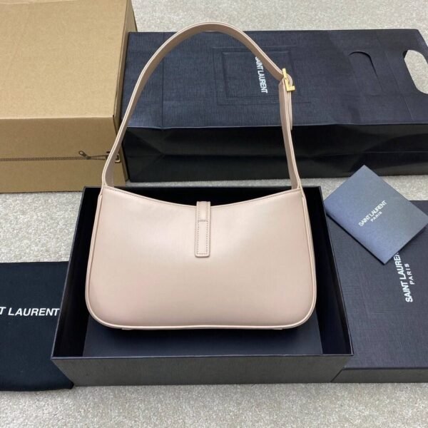 Le 5 a 7 Hobo Bag Creme 24,5 cm - Image 3