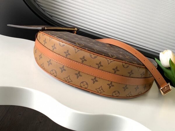 Loop Hobo Monogram 38 cm - Image 4